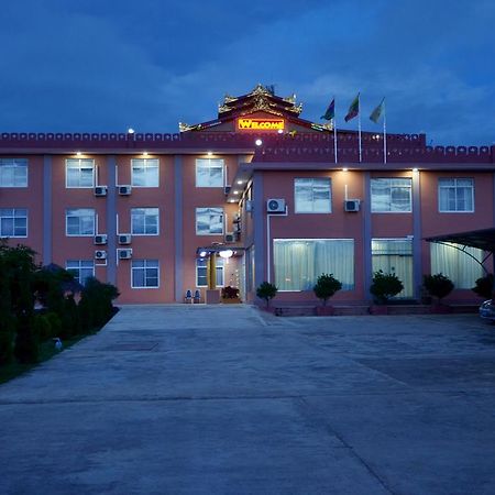 Myat Nan Taw Hotel Loikaw Esterno foto