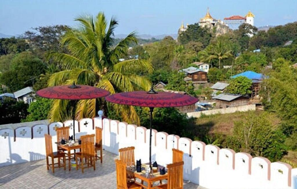 Myat Nan Taw Hotel Loikaw Esterno foto