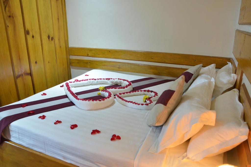 Myat Nan Taw Hotel Loikaw Esterno foto