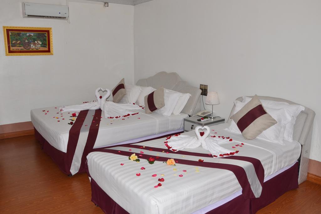 Myat Nan Taw Hotel Loikaw Esterno foto