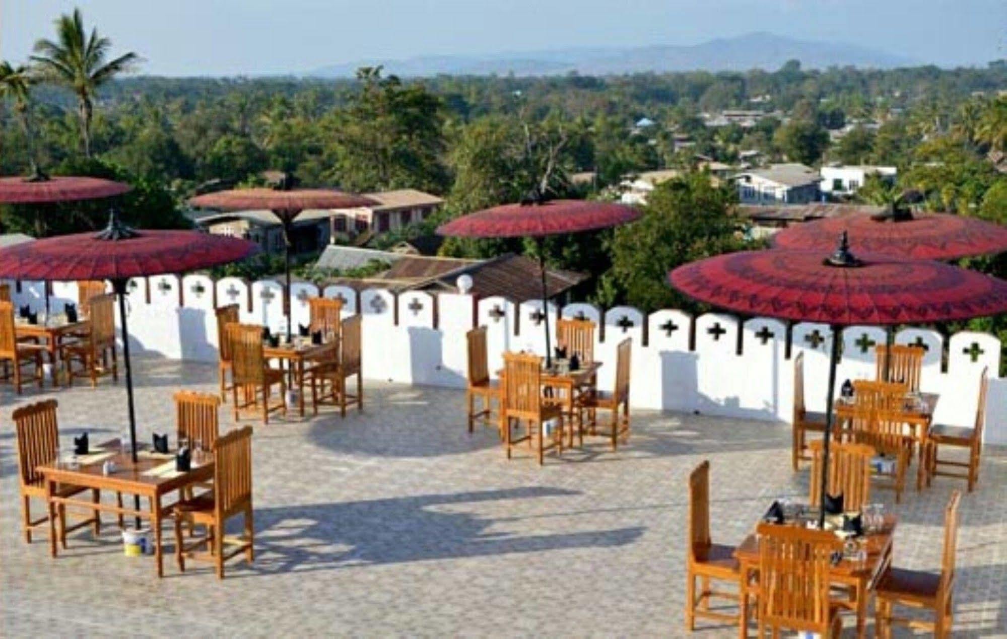 Myat Nan Taw Hotel Loikaw Esterno foto
